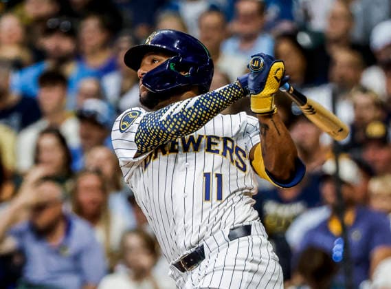 Milwaukee Brewers left fielder Jackson Chourio hits a two RBI home run in the seventh inning of the MLB, Baseball Herren, USA game between the Philadelphia Phillies and the Milwaukee Brewers at American Family Field in Milwaukee, Wisconsin on Saturday, June 13, 2026.  MIL20260613836 TANNENxMAURY