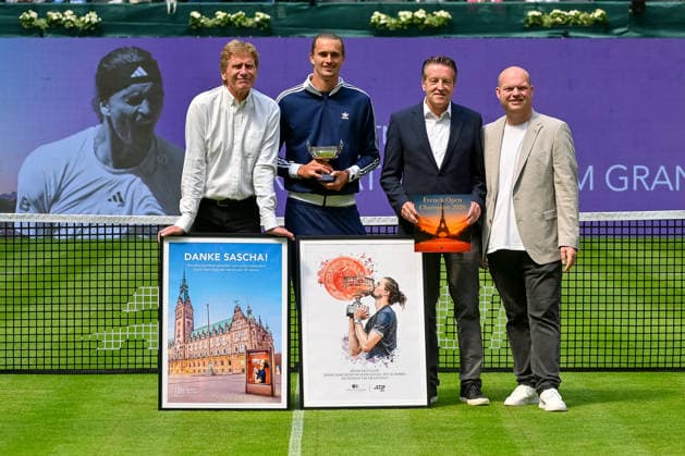 Dietloff von Arnim President of the German Tennis Federation , Alexander Zverev Germany , Ralf Weber Tournament Director and Sven Wortmann TERRA WORTMANN KG TERRA WORTMANN Open 2026, Tennis, ATP, Tennis Men 500, Tournament, Qualification, 14 06 2026, TERRA WORTMANN Open 2026, Tennis, ATP, Tennis Men 500, Tournament, Qualification, 14 06 2026 Halle Copyright: xEibner-Pressefoto RobertxGertzenx EP_RGN