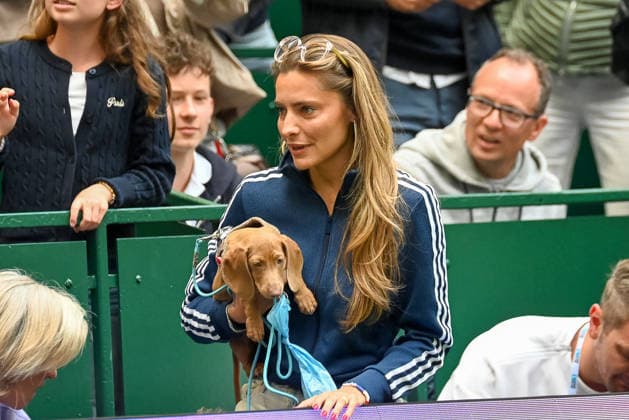 Sophia Thomalla honoring Alexander Zverev on the Center Court in Halle Westphalia TERRA WORTMANN Open 2026, Tennis, ATP, Tennis Men 500, Tournament, Qualification, 14 06 2026, TERRA WORTMANN Open 2026, Tennis, ATP, Tennis Men 500, Tournament, Qualification, 14 06 2026 Halle Copyright: xEibner-Pressefoto RobertxGertzenx EP_RGN