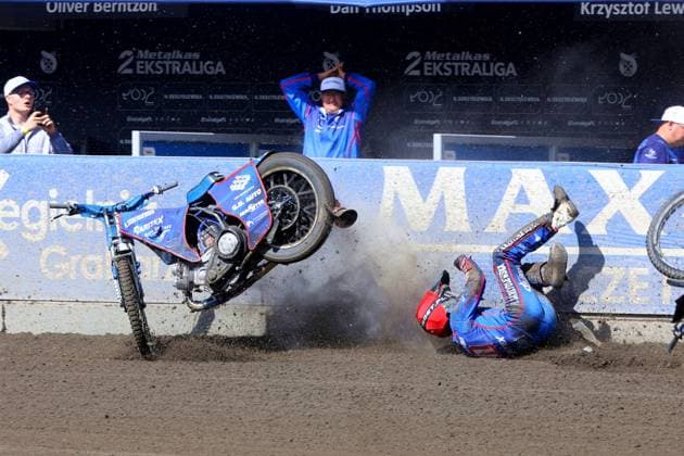 N Z UPADEK - SZYMON SZLAUDERBACH H.SKRZYDLEWSKA ORZEL LODZ - ZKS STAL RZESZOW ZUZEL SPEEDWAY METALKAS 2. EKSTRALIGA LODZ 14.06.2026 FOT. LUKASZ TRZESZCZKOWSKI NEWSPIX.PL --- Newspix.pl --- Newspix.pl  20260614LTR008