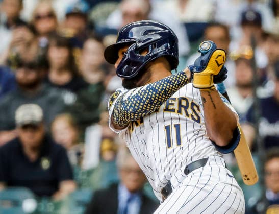 Milwaukee Brewers left fielder Jackson Chourio hits a double in the seventh inning of the MLB, Baseball Herren, USA game between the Philadelphia Phillies and the Milwaukee Brewers at American Family Field in Milwaukee, Wisconsin on Sunday, June 14, 2026.  MIL20260614834 TANNENxMAURY