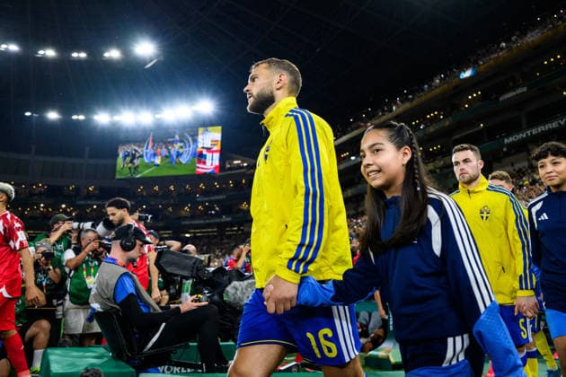 260614 Jesper Karlström and Gabriel Gudmundsson of Sweden ahead of the FIFA World Cup 2026 football match between Sweden and Tunisia on June 14, 2026 in Monterrey Photo Joel Marklund BILDBYRAN kod JM PA1234 bbeng fotboll football soccer fotball vm fotbolls vm fotballs vm fotbolls vm 2026 fifa world cup 2026 sverige sweden sverige a tunisien tunisia Copyright: JOELxMARKLUND BB260614JM242