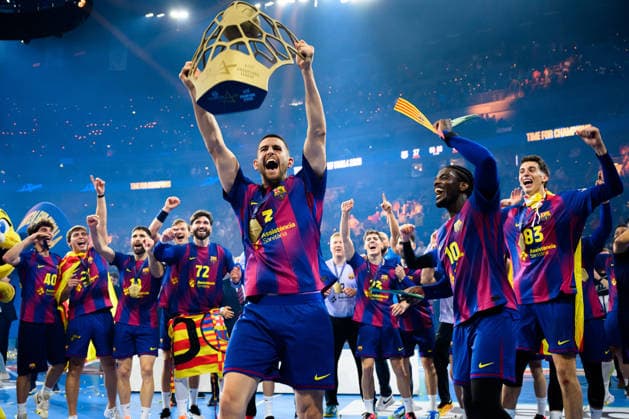 Cologne, Germany Handball EHF CL Final 4 Final Barca Fuechse Berlin Antonio Bazan Legasa Barcelona with the cup Final cheer Final cheer Emotion Joy Cologne Lanxess Arena North Rhine-Westphalia Germany