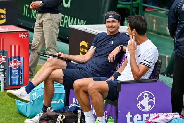 Alexander Zverev (GER) and Marcelo Melo (BRA) take a brief break TERRA WORTMANN Open 2026, Tennis, ATP, Mens 500, Tournament, Main Draw, June 15, 2026, TERRA WORTMANN Open 2026, Tennis, ATP, Mens 500, Tournament, Main Draw, June 15, 2026, Indoor,detected_source_language Copyright: xEibner-Pressefoto RobertxGertzenx EP_RGN