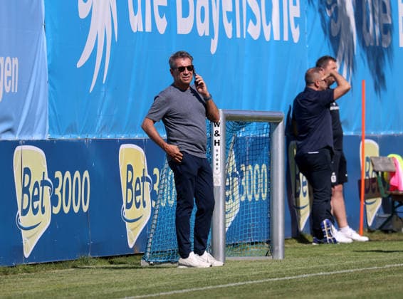 Soccer, Mens, Bavarian Regional League, 2026–2027 Season, TSV 1860 Munich, Training, Grünwalder Strasse 114 Gernot Mang, President of TSV 1860 Munich, on the phone, cell phone, telephone, phone call,detected_source_language