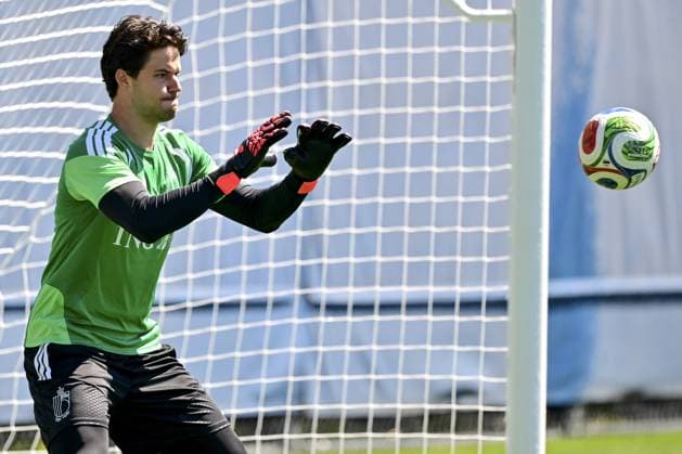 Belgium s goalkeeper Senne Lammens pictured during a training of Belgian national soccer team Red Devils, at the basecamp in Seattle, USA on Tuesday 16 June 2026, after their first game against Egypt at the FIFA World Cup, WM, Weltmeisterschaft, Fussball 2026. The match ended in a 1-1 draw. DIRKxWAEM x177874898x