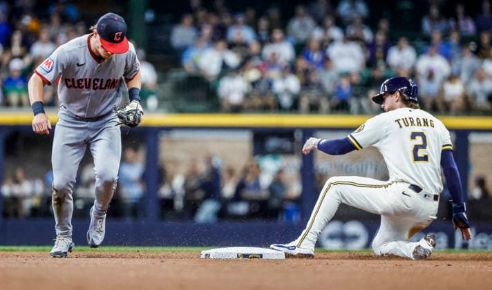 Cleveland Guardians second baseman Travis Bazzana forces out Milwaukee Brewers second baseman Brice Turang (R) on a ground ball hit by Milwaukee Brewers catcher William Contreras in the first inning of the MLB, Baseball Herren, USA game between the Cleveland Guardians and the Milwaukee Brewers at American Family Field in Milwaukee, Wisconsin on Tuesday, June 16, 2026. MIL20260616804 TANNENxMAURY