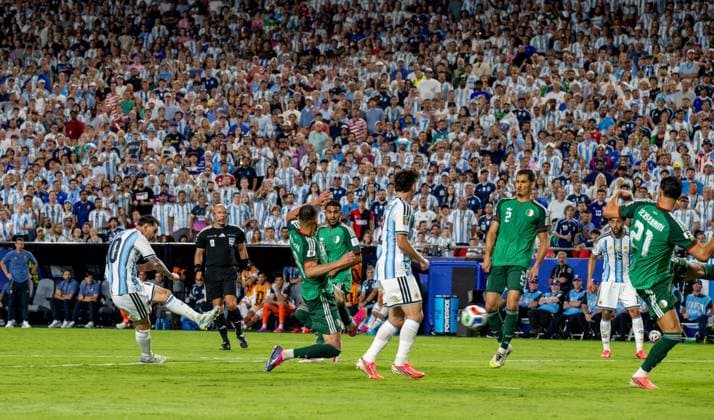 Soccer, Mens, 2026 FIFA World Cup in Mexico, Canada, and the U.S., Match in Kansas City, Group J, Matchday 1, Argentina vs. Algeria, Lionel Messi of Argentina scores the goal to make it 3–0, June 16, 2026,,detected_source_language Copyright: xMatthiasxKochx