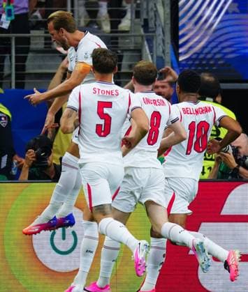 Harry Kane of England celebrates after scoring a penalty England v Croatia, 2026 FIFA World Cup, WM, Weltmeisterschaft, Fussball Group L, Football, Dallas Stadium, Arlington, Texas, USA - 17 Jun 2026Arlington Dallas Stadium Texas (TX) United States of America EDITORIAL USE ONLY No use with unauthorised audio, video, data, fixture lists, club league logos or live services. Online in-match use limited to 120 images, no video emulation. No use in betting, games or single club league player publications. Copyright: xJavierxGarcia Shutterstockx 16928920ax