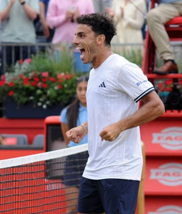 Tennis - HSBC Queen™s Club Championships - Men s ATP, Tennis Herren Tour 500 Tournament - Queen™s Club, London - Saturday 20th June 2026 Men™s Singles Semi Final, Andy Murray Arena: Brandon Nakashima (USA) vs. Francisco Cerundolo (ARG) Francisco Cerundolo celebrates winning the match at the net