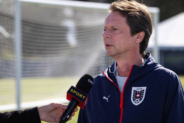 SOCCER - FIFA World Cup, WM, Weltmeisterschaft, Fussball 2026, preview SANTA BARBARA,CALIFORNIA,USA,20.JUN.26 - SOCCER - FIFA World Cup 2026, USA, Mexico, Canada, preview, Oesterreichischer Fussball-Bund, training team AUT. Image shows sporting director Peter Schoettel (OEFB) during an interview. GEPAxpictures xArminxRauthner