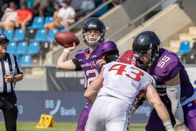 EFA European Football Alliance Frankfurt Galaxy vs. Prague Lions, June 21, 2026 Ethan Garbers of the Frankfurt Galaxy 12 throws the ball, Frankfurt Galaxy vs. Prague Lions, Frankfurt, PSD Bank Arena, June 21, 2026,detected_source_language Copyright: xBEAUTIFULxSPORTS Gawlikx