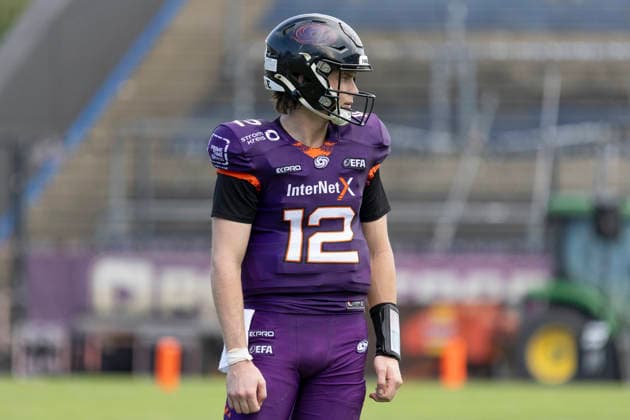 EFA European Football Alliance Frankfurt Galaxy Prague Lions, June 21, 2026 Ethan Garbers Frankfurt Galaxy 12, Cutout, Portrait, Frankfurt Galaxy Prague Lions, Frankfurt, PSD Bank Arena, June 21, 2026,detected_source_language Copyright: xBEAUTIFULxSPORTS Gawlikx