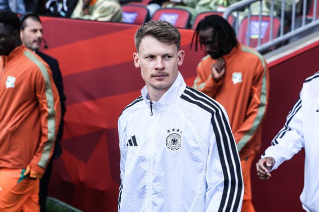 Goalkeeper Alexander Nübel is set to join Turkish club Beşiktaş; archive photos