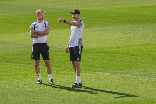 260624 Head coach Graham Potter and assistant coach Andreas Georgson of the Swedish national soccer team at a training session on day 14 of the 2026 FIFA World Cup on June 24, 2026 in Dallas. Photo by Petter Arvidson. BILDBYRAN code PA PA1256 soccer football fotball World Cup soccer World Cup 2026 FIFA World Cup 2026 training practice Sweden Sweden A Day 14 bbeng  Copyright: PETTERxARVIDSON BB260624PA116