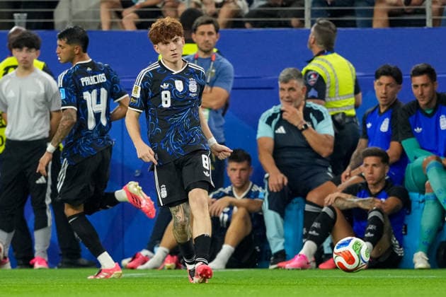 Valentin Barco of Argentina controls the ball during the 2026 FIFA World Cup Group J match between Jordan and Argentina at Dallas Stadium on June 27, 2026, in Dallas, United States. Photo by Torbjorn Tande, DeFodi Images