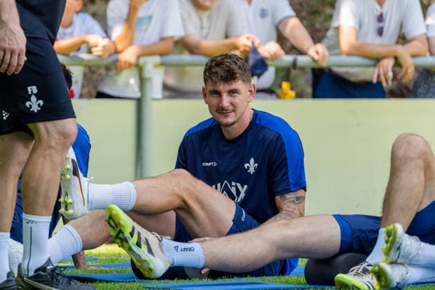 Close-up, Portrait: Matej Maglica of SV Darmstadt 98, 2005, performing an exercise during training, GER, SV Darmstadt 98 training kickoff, soccer, 2. Bundesliga, 2026–2027 season, June 28, 2026, DFL regulations prohibit any use of photographs as image sequences and or quasi-video, GER, SV Darmstadt 98 training kickoff, soccer, 2. Bundesliga, 2026–2027 season, June 28, 2026, Lindenfels Winterkasten Copyright: xEibner-Pressefoto Jan-NiclasxGrox EP_JGG