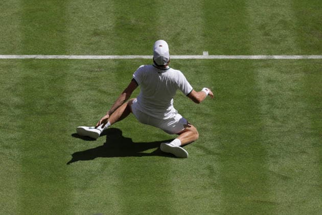 Jannik Sinner (ITA) slips and falls to the ground, injury, injured, Men s Singles, Men s Singles Tennis, Wimbledon 2026, Grand Slam, ITF, ATP, WTA, AELTC, London, Great Britain, June 29, 2026 Copyright: xJuergenxHasenkopfx