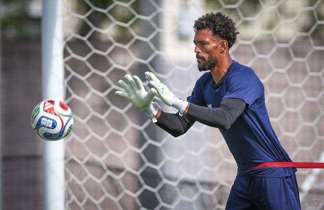 June 30, 2026, Tampa, Florida, USA: Cape Verde goalkeeper Vozinha (1) runs through drills during practie Tuesday, June 30, 2026 in Tampa. Cape Verde will face Argentina Friday in Miami for their round of 32 match. Tampa USA - ZUMAs70_ 0860414069st Copyright: xChrisxUrsox