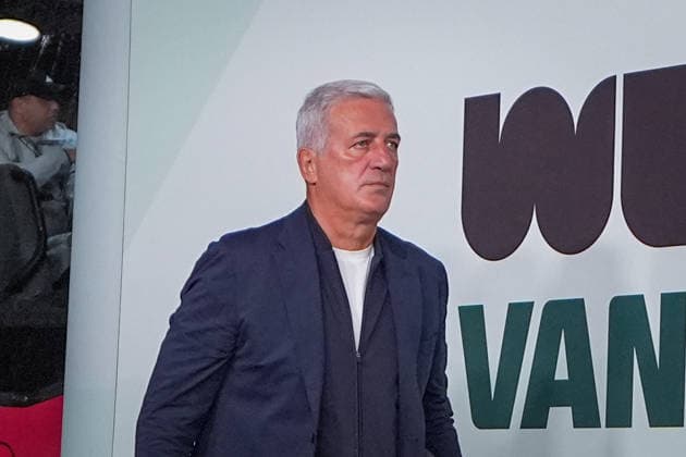 Canada Soccer 2026 FIFA World Cup Round of 32 Switzerland vs. Algeria BC Place, Vancouver Arrival of the Algeria team bus with Vladimir Petkovic, Algeria s head coach Copyright: xJOERANxSTEINSIEKx
