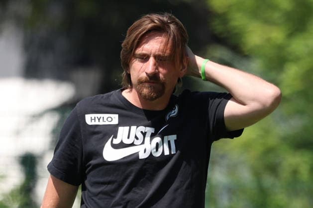 July 11, 2026, xrekx, Soccer Friendly Match, SV Elversberg vs. FC Thun; Vincent Wagner, Coach of SV 07 Elversberg, looks disappointed, looks disappointed, dejected, disappointed DFL DFB REGULATIONS PROHIBIT ANY USE OF PHOTOGRAPHS as IMAGE SEQUENCES and or QUASI-VIDEO Rust