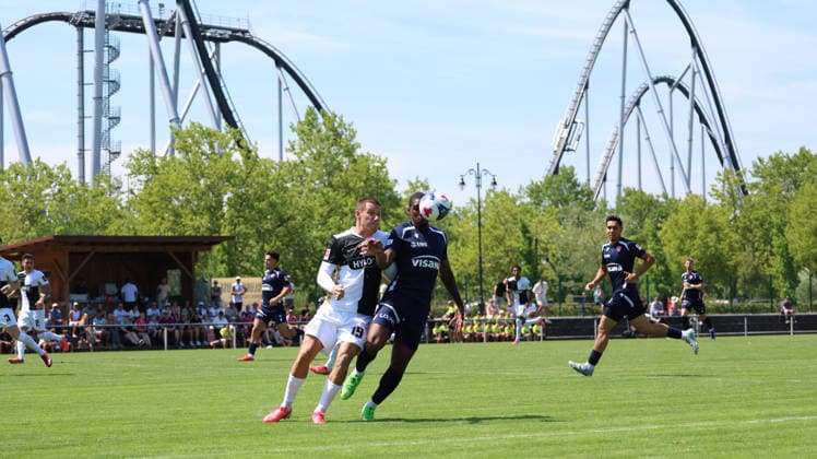 July 11, 2026, xrekx, Soccer Friendly Match, SV Elversberg vs. FC Thun, Lukas Pinckert, SV 07 Elversberg, Brighton Labeau, FC Thun, tackle, action, battle for the ball. DFL and DFB regulations prohibit any use of photographs as image sequences and or quasi-video. Rust