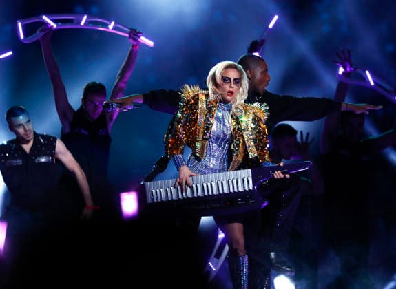 USA AMERICAN FOOTBALL SUPER BOWL LI Super Bowl LI epa05774045 US singer Lady Gaga performs during the Halftime Show of Super Bowl LI at NRG Stadium in Houston, Texas, USA, 05 February 2017. The AFC Champion Patriots play the NFC Champion Atlanta Falcons in the National Football League s annual championship game. HOUSTON United States  Copyright: xLARRYxW.xSMITHx