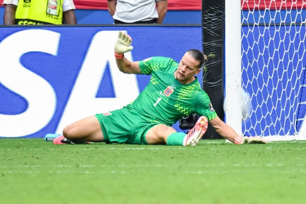 Goalkeeper Orjan Nyland of Norway looks dejected during the 2026 FIFA World Cup quarterfinal match between Norway and England at Miami Stadium on July 11, 2026, in Miami Gardens, United States. Photo by Harry Langer, DeFodi Images