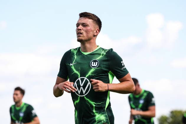 Dzenan Pejcinovic, VfL Wolfsburg, 17th Friendly Match of the 2026–2027 Soccer Season Summer Training: FSV Schöningen vs. VfL Wolfsburg at Elmstadion in Schöningen; Action, Soccer, Germany, Men,Men, July 11, 2026