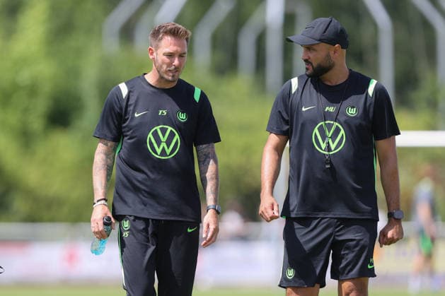 July 11, 2026, xtgx, soccer exhibition match, FSV Schöningen vs. VfL Wolfsburg emspor, from left: Tobias Strobl (Wolfsburg), head coach; assistant coach Murat Ural. DFL and DFB regulations prohibit any use of photographs as image sequences and or quasi-video. Schöningen