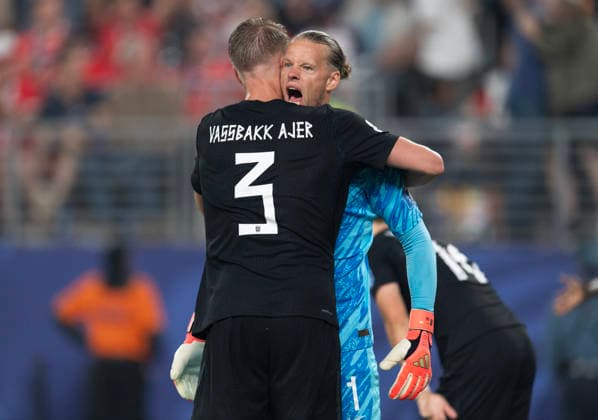 Norway v Senegal: Group I - FIFA World Cup, WM, Weltmeisterschaft, Fussball 2026 EAST RUTHERFORD, NEW JERSEY - JUNE 22: Goalkeeper Orjan Nylandmand Kristoffer Ajer of Norway celebrate during the FIFA World Cup 2026 Group I match between Norway and Senegal at New York New Jersey Stadium on June 22, 2026 in East Rutherford, United States. Orjan Nyland; Kristoffer Ajer East Rutherford New York New Jersey Stadium New Jersey United States Copyright: xVisionhausx 776447882