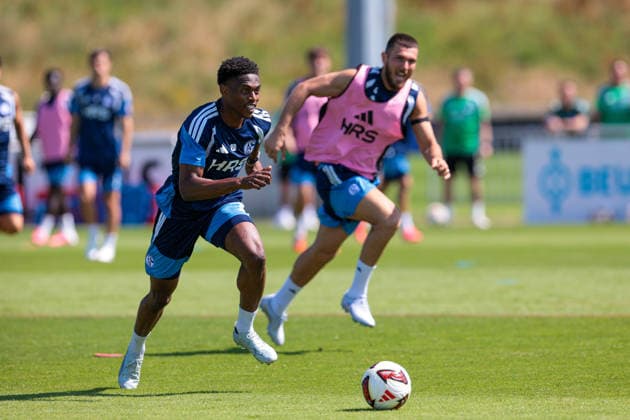 July 15, 2026, Soccer, FC Schalke 04 training session featuring Junior Adamu (FC Schalke 04) and Hasan Kurucay (FC Schalke 04), Gelsenkirchen, FC Schalke 04 training facility, North Rhine-Westphalia, Germany, xRHR PHOTO YYx Copyright: RHR-FOTOx RHR-FOTO YY