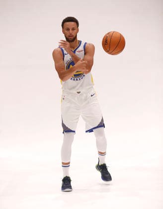 USA BASKETBALL NBA, Basketball Herren, USA WARRIORS MEDIA DAY Golden State Warriors Media Day at New Chase Center epa07883859 Golden State Warriors guard Stephen Curry poses for an action photo during the Golden State Warriors 2019-20 season Media Day at the Chase Center, the new home of the Golden State Warriors in San Francisco, California, USA, 30 September 2019. SAN FRANCISCO United States  Copyright: xJOHNxG.xMABANGLOx
