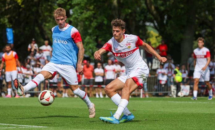 July 16, 2026, Germany, Stuttgart, Soccer: VfB Stuttgart Starts Training, from left: Finn Jeltsch, Chema Andres