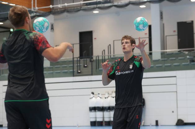 July 22, 2026, xtgx, Handball, Opel HBL, SC Magdeburg s first training session, photo by Bennet Wiegert, Magdeburg, Magdeburg coach