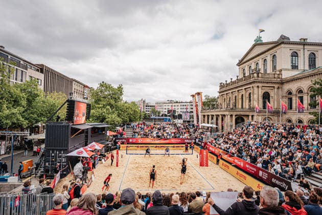 Men s Beach Volleyball Allianz German Beach Club Finals: The 2026 Finals in Hanover—Eintracht Spontent vs. Beachclub Kiel, July 23, 2026. The sold-out stadium on Opernplatz—wide shot. Hanover, Opernplatz, Lower Saxony, Germany