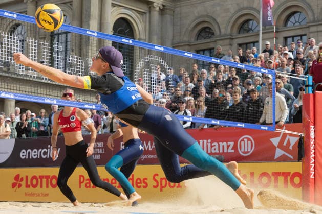 2026 German Beach Volleyball Championships: Melanie Gernert of Kiel in Action; German Beach Volleyball Championships on July 24, 2026, in Hanover; quarterfinal match between 1 Beachclub Kiel and Olympischer Sport Club BW Stuttgart; Hanover, Lower Saxony, Germany; Opernplatz