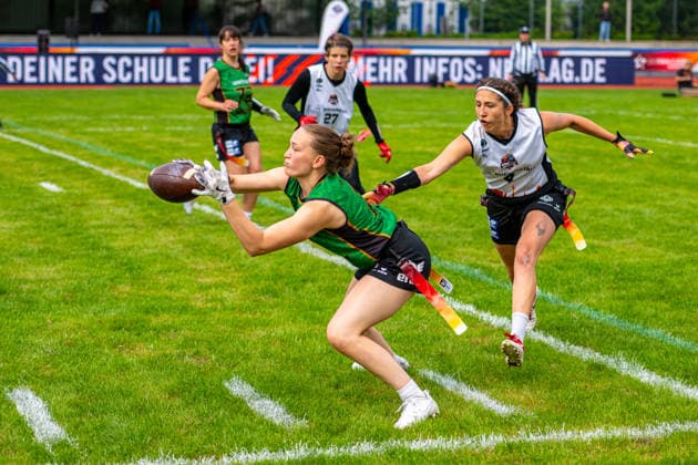 Munich Spatzen (green) vs. Düsseldorf Firecats (white) Women s Flag Football Semifinal, The Finals 2026, July 24, 2026, Erika Fisch Stadium, Hanover, GER, Copyright: xJanxGuentherx