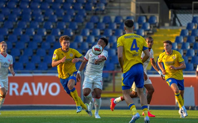 Germany Soccer Friendly Matches Clubs 2026 2027, Friendly Match Eintracht Braunschweig vs. Southampton FC, Eintracht Stadium Braunschweig, Kevin Ehlers, Eintracht Braunschweig, 21 Braunschweig Copyright: xAymanxAlahmedx