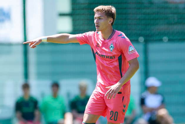 Ivan San Jose Cantalejo Chuki of Werder Bremen gestures, Friendly match, Werder Bremen vs. VfL Bochum, Parkstadion on July 25, 2026, in Zell am Ziller, Austria. Photo by Marco Steinbrenner, DeFodi Images. Ivan San Jose Cantalejo Chuki of Werder Bremen gestures, Friendly match, Werder Bremen vs. VfL Bochum, Parkstadion, July 25, 2026, in Zell am Ziller, Austria. Photo by Marco Steinbrenner, DeFodi Images