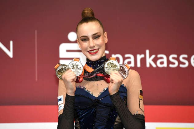 The Olympic champion, world and European champion Darja Varfolomeev won gold medals in rhythmic gymnastics on both the hoop and ball; on the ribbon, she placed third. She also secured the Carl Schuhmann Medal for international achievements at the 2026 6 Finals at the ZAG Arena in Hanover, July 26, 2026 Foto:xC.xNiehausx xFuturexImagex finals_6777