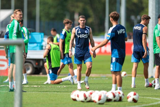 July 30, 2026, Soccer, FC Schalke 04 practice Robin Gosens FC Schalke 04 Gelsenkirchen FC Schalke 04 training facility NRW Germany xRHR PHOTO YYx Copyright: RHR-FOTOx RHR-FOTO YY