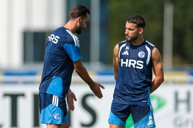 July 30, 2026, Soccer, FC Schalke 04 training session featuring Kenan Karaman; FC Schalke 04 in talks with Adil Aouchiche; FC Schalke 04 Gelsenkirchen training facility; FC Schalke 04, North Rhine-Westphalia, Germany; xRHR PHOTO YYx Copyright: RHR-FOTOx RHR-FOTO YY