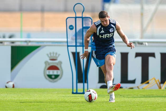 July 30, 2026, Soccer, FC Schalke 04 practice Robin Gosens FC Schalke 04 Gelsenkirchen FC Schalke 04 training facility NRW Germany xRHR PHOTO YYx Copyright: RHR-FOTOx RHR-FOTO YY