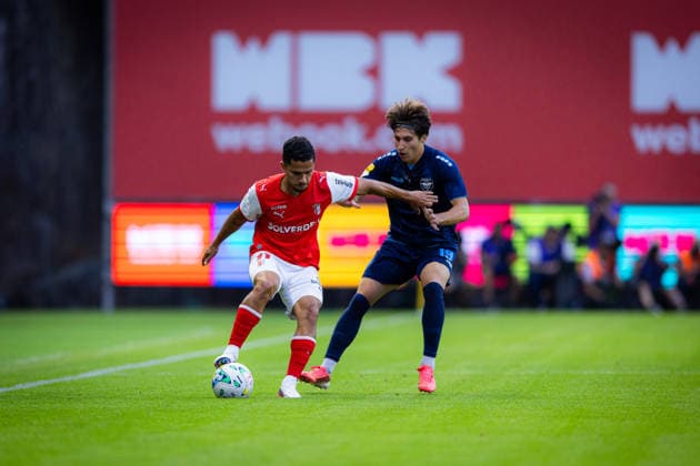 Gabriel Silva and Uros Tegeltija seen during UEFA Conference League qualifying game between teams of SC Braga and FK Zeleznicar Pancevo (Luis Santos Ball Raw Images) Braga Estadio Municipal de Braga Portugal Copyright: xLuisxSantosx luissantos_braga_zeleznicar_2627_48