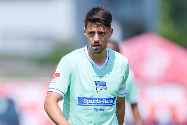 Josip Brekalo of Hertha BSC Berlin looks on, Friendly match, 1. FC Köln vs. Hertha BSC Berlin, Koasa Stadium on July 31, 2026, in St. Johann in Tirol, Austria. Photo by Marco Steinbrenner, DeFodi Images. Josip Brekalo of Hertha BSC Berlin looks on during a friendly match between 1 FC Köln and Hertha BSC Berlin at Koasa Stadium, July 31, 2026, in St. Johann in Tirol, Austria. Photo by Marco Steinbrenner, DeFodi Images