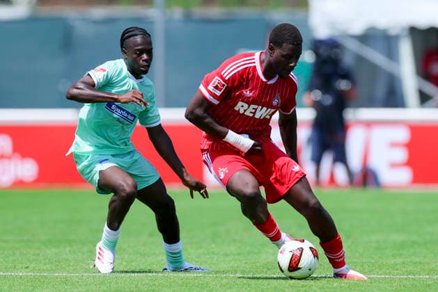 Boris Mamuzah Lum of Hertha BSC Berlin and Ragnar Prince Friedel of 1. FC Köln battle for the ball, Friendly match, 1. FC Köln vs. Hertha BSC Berlin, Koasa Stadium on July 31, 2026, in St. Johann in Tirol, Austria. Photo by Marco Steinbrenner, DeFodi Images. Boris Mamuzah Lum of Hertha BSC Berlin and Ragnar Prince Friedel Ache of 1. FC Köln battle for the ball, Friendly match, 1 FC Köln vs. Hertha BSC Berlin, Koasastadion, July 31, 2026, in St. Johann in Tirol, Austria. Photo by Marco Steinbrenner, DeFodi Images