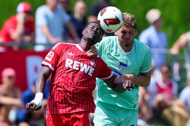 Ragnar Prince Friedel Ache of 1 FC Köln and Marton Dardai of Hertha BSC Berlin battle for the ball, Friendly match, 1 FC Köln vs. Hertha BSC Berlin, Koasa Stadium on July 31, 2026, in St. Johann in Tirol, Austria. Photo by Marco Steinbrenner, DeFodi Images. Ragnar Prince Friedel Ache of 1. FC Köln and Marton Dardai of Hertha BSC Berlin battle for the ball, Friendly match, 1 FC Köln vs. Hertha BSC Berlin, Koasastadion, July 31, 2026, in St. Johann in Tirol, Austria. Photo by Marco Steinbrenner, DeFodi Images