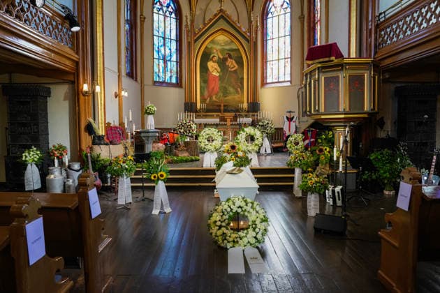 Funeral for rower Olaf Tufte, Horten, July 31, 2026. Flowers and wreaths near the casket of Norway’s Olympic and World rowing champion Olaf Tufte before his funeral service at Horten Church. Tufte died of a heart attack on July 21, at the age of 50. He retired after the Tokyo Olympics in 2021, bringing to a close an elite international career spanning 26 seasons. Photo: Terje Bendiksby, NTB POOL, Horten, Norway. EDITORIAL USE ONLY. RESTRICTED USE FOR BETTING COMPANIES.  Copyright: xTerjexBendiksbyx xNTBx