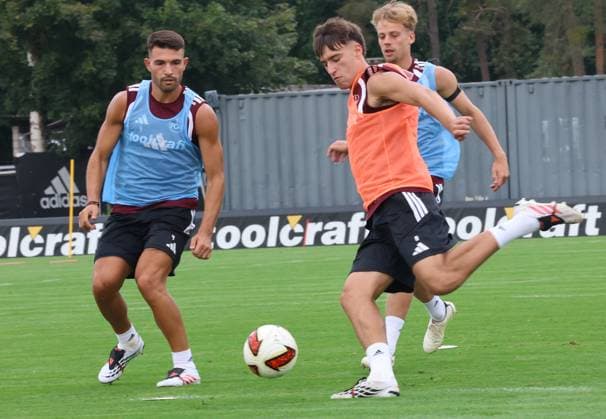 July 31, 2026 Soccer 2 Bundesliga 2026–2027 Season 1 FC Nuremberg Nuremberg FCN Club Training Sports Photo Zink DoGe xdoxgex Javier Fernandez 8, 1 FC Nuremberg FCN Tim Janisch 32, 1 FC Nuremberg FCN Alexios Kalogeropoulos 4, 1 FC Nuremberg FCN